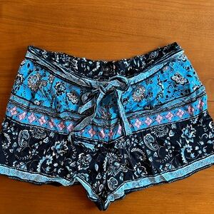 LOFT Size XL Blue Patterned Shorts